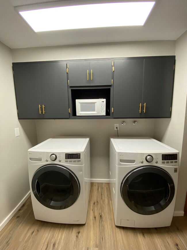 Laundry - 330 S Reed St