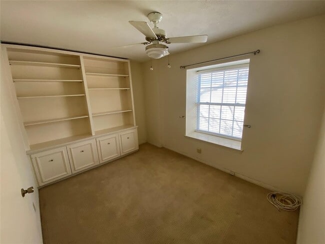 Building Photo - 6103 Bullard Dr