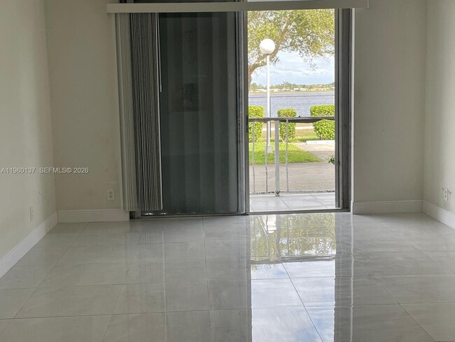 Building Photo - 470 Executive Center Dr