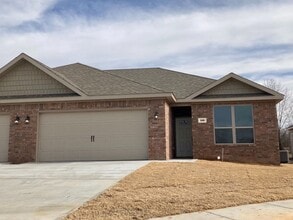 Building Photo - ***308 Alder Street***