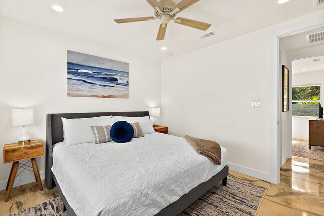 Building Photo - 107b A St