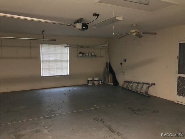 Building Photo - 2595 N Brentwood Cir