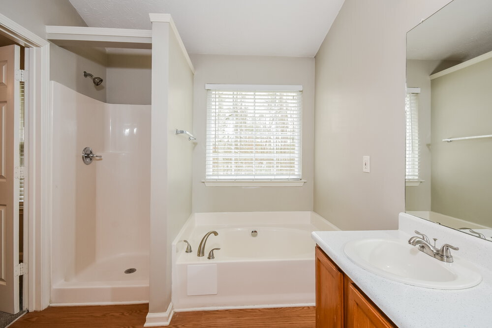 Building Photo - 1347 Ambercrest Way