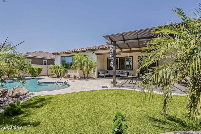 Building Photo - 4135 E Grand Canyon Dr