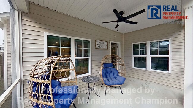 Building Photo - Immaculate 4 BD/3 BA Home w/Screened Porch and Fenced Back Yard