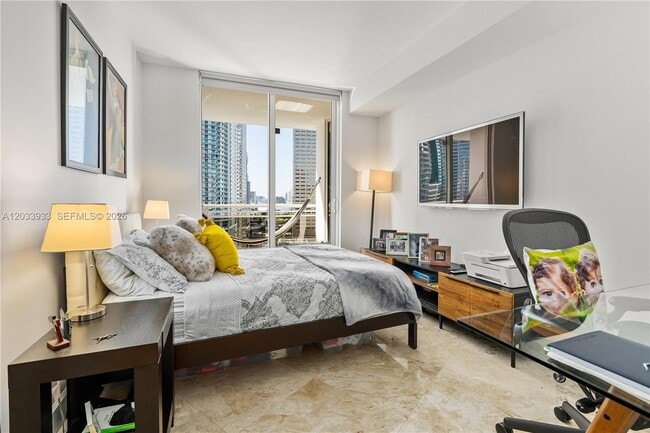Building Photo - 901 Brickell Key Blvd