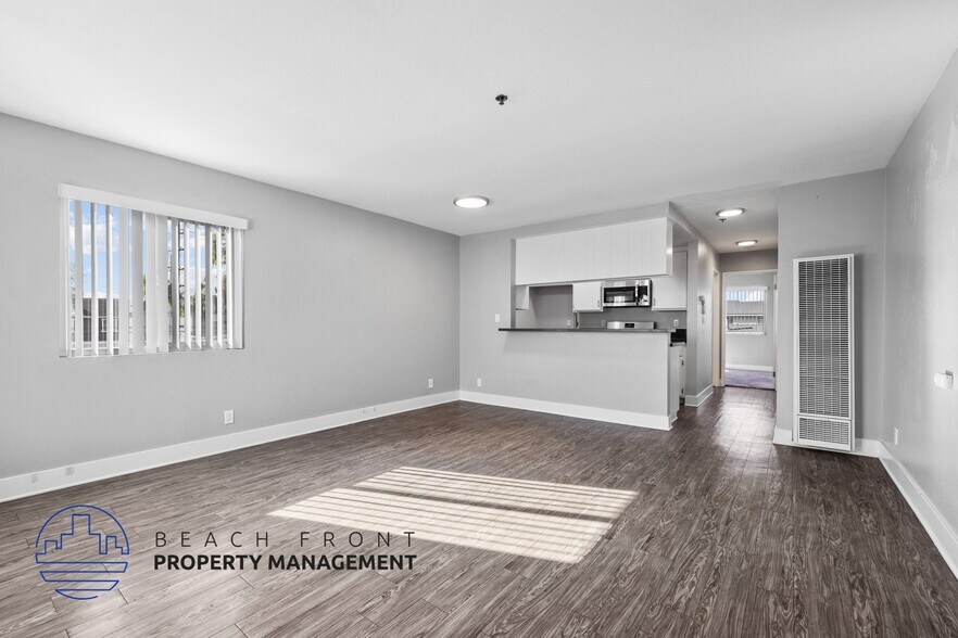 Building Photo - 4433 W 120th St.