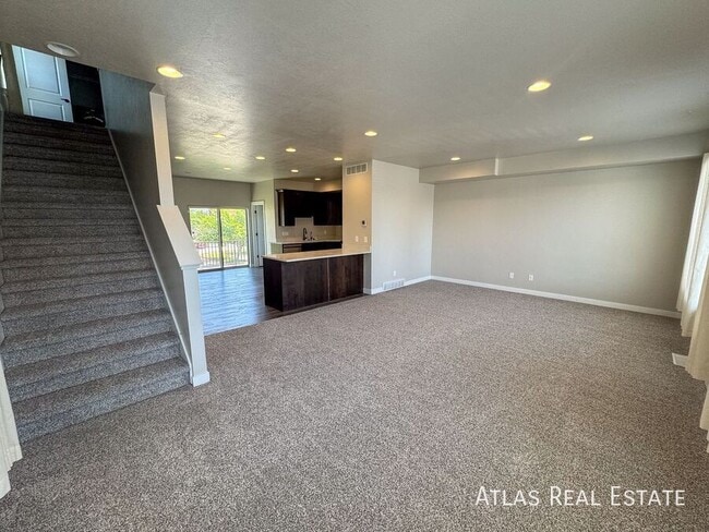 Building Photo - 2530 W Knights Ln