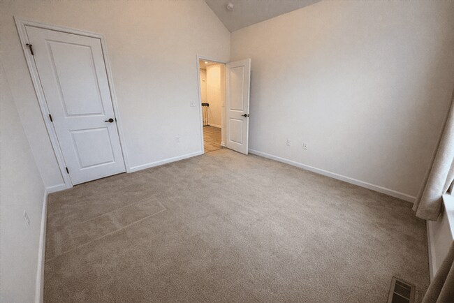 Building Photo - 10279 Benjamin Way