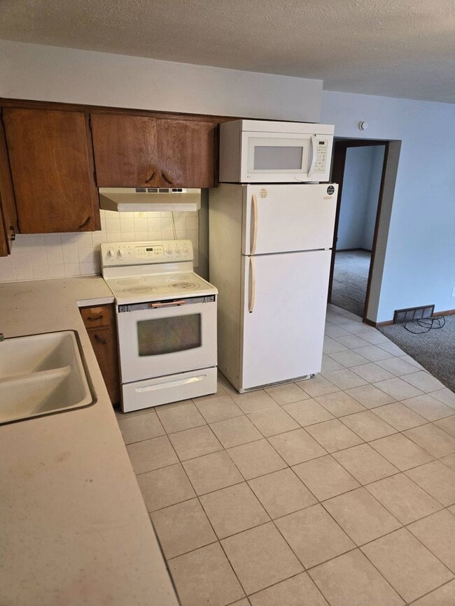 Building Photo - 2264 5th St SW