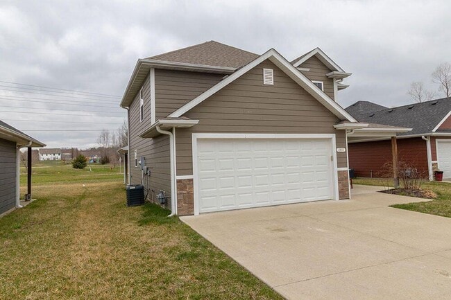 Building Photo - 2807 Amberwood court