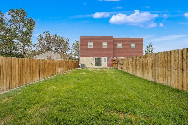 Building Photo - 5803 Poplar St