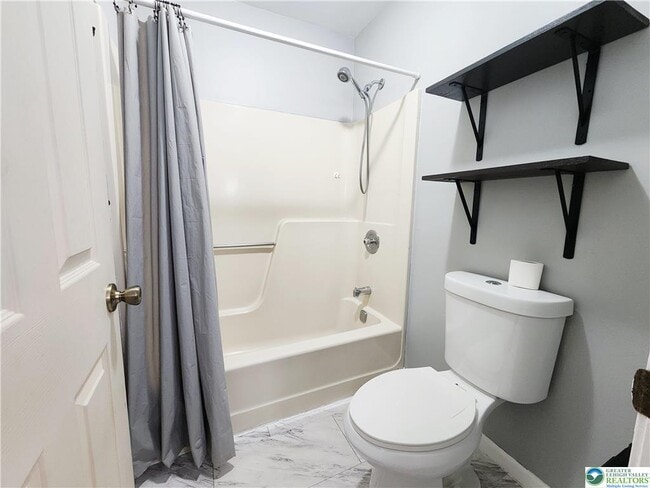 Building Photo - 241 Willow St