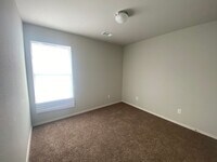 Building Photo - SUPER CLEAN 3bedroom/2bathroom home in Brookland