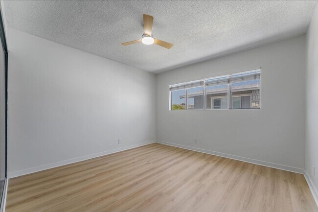 Building Photo - 1626 Pine Ave
