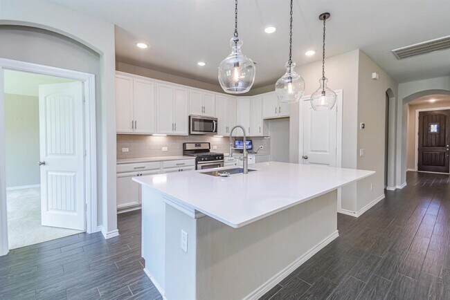 Building Photo - 9623 Thimbleweed Dr