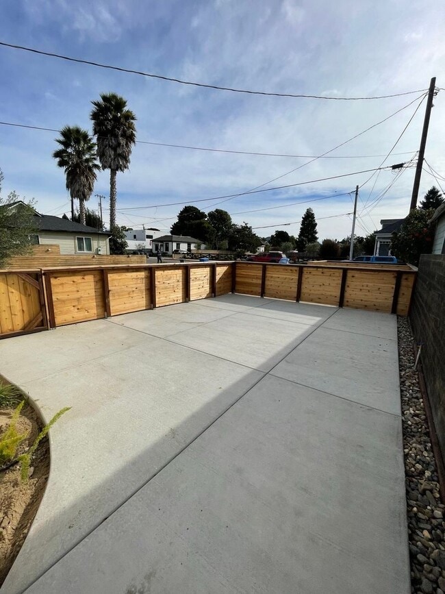 Building Photo - 121 Nelson St