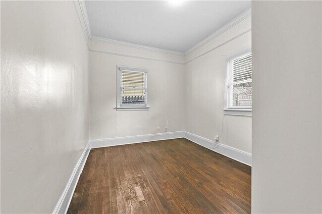 Building Photo - 470 Kelly St SE