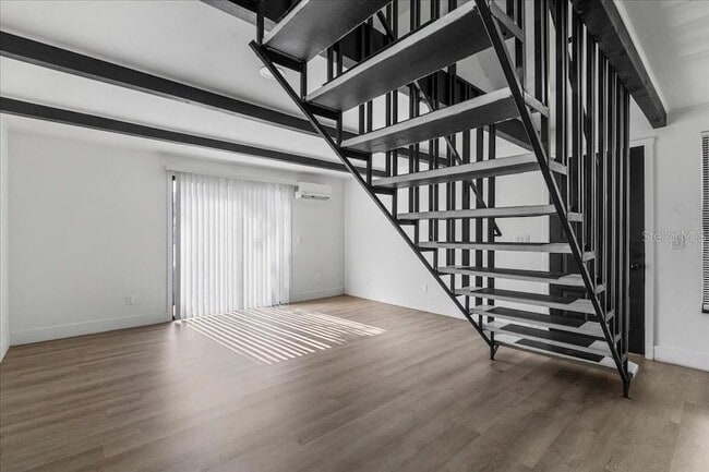 Building Photo - 4414 Overlook Dr