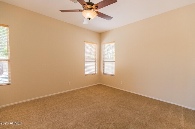 Building Photo - 770 W Aloe Pl