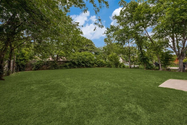 Building Photo - Comfortable & Stylish 3-Bedroom Home in Grand Prairie