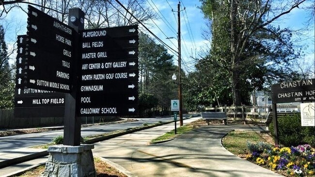 Building Photo - 42 Pine Lake Dr NW