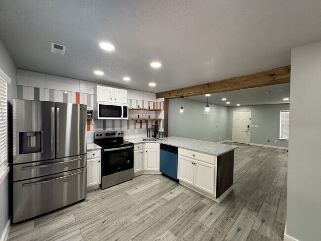 Building Photo - 108 Bridford Downs Dr