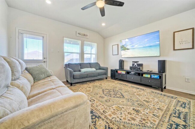 Building Photo - 270 Dorchester Dr