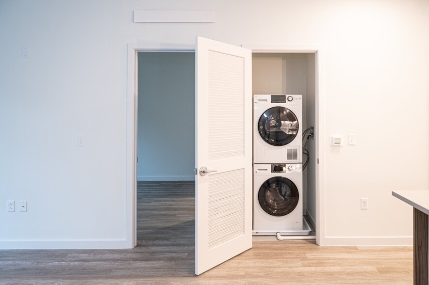 Building Photo - 110 Bradley Rd