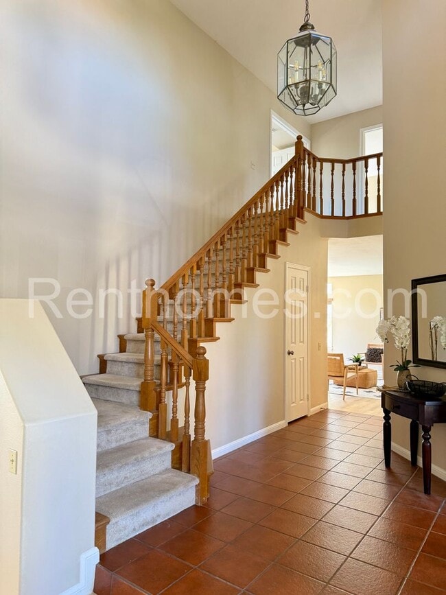 Building Photo - 12613 Crest Knolls Ct