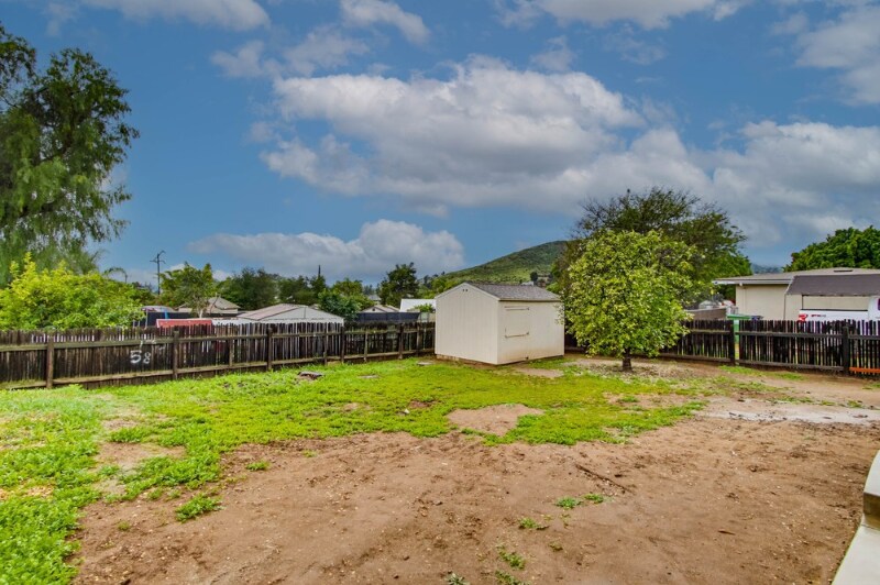 Building Photo - 8124 Melrose Ln