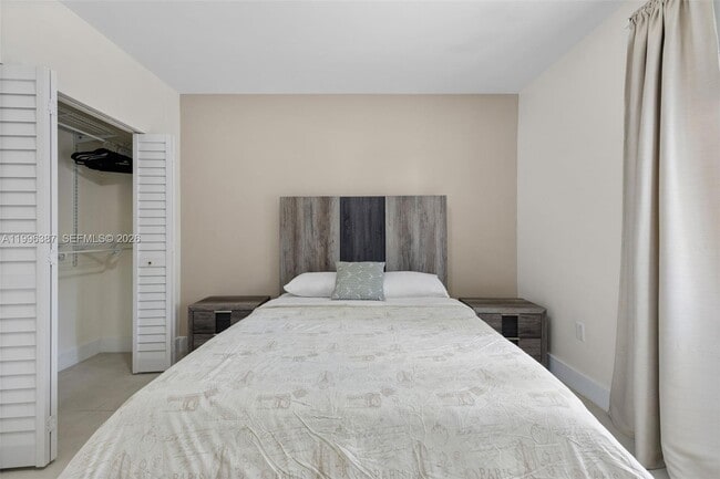 Building Photo - 1286 NE 109th St