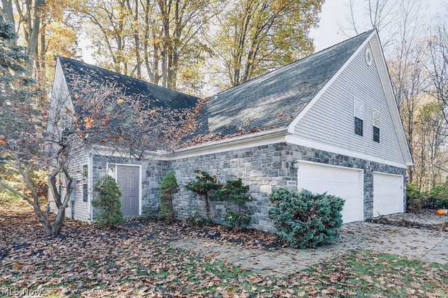 Primary Photo - 6684 Courtyard Dr