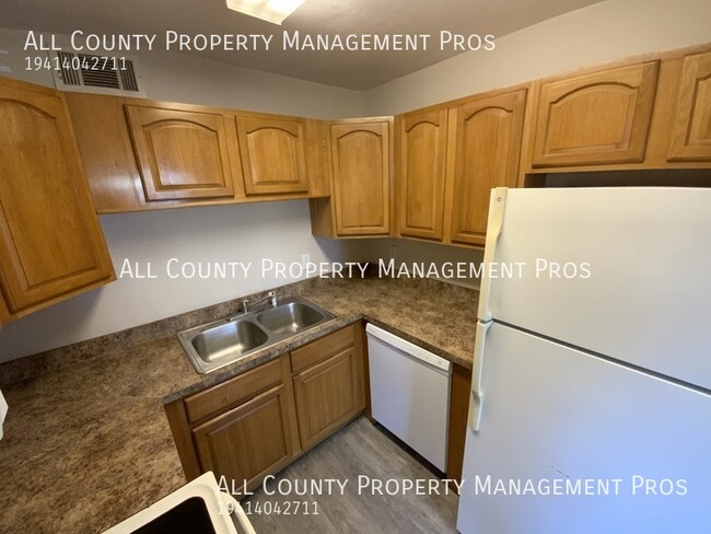 Building Photo - 4800 Rilma Ave