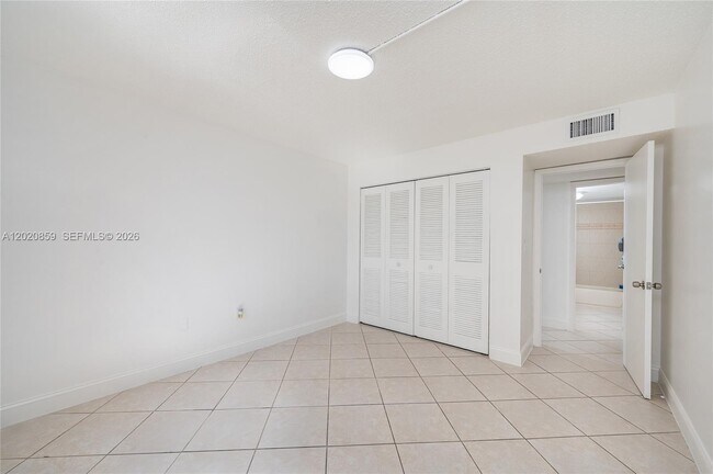 Building Photo - 14250 SW 62nd St