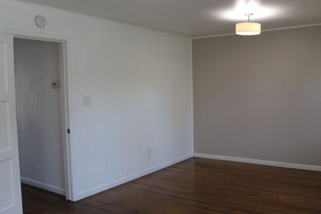 Building Photo - Beautiful Westchester Home for Rent