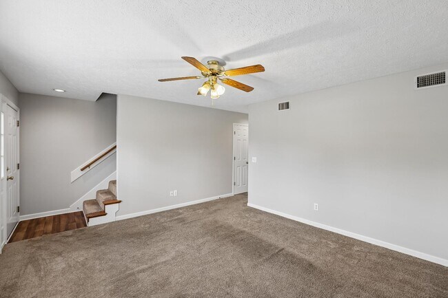 Building Photo - 132 N Tarver Ave