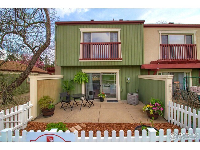 Building Photo - 855 W Moorhead Cir