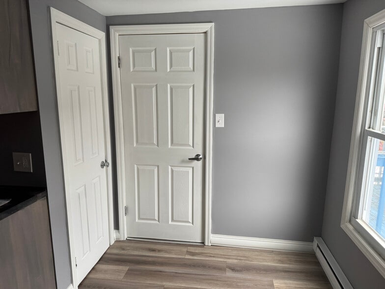 Building Photo - 78 Rear Belmont St