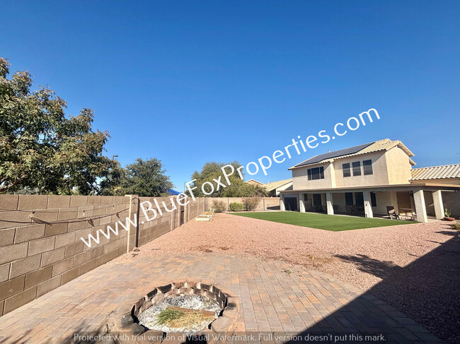 Building Photo - 8893 N Willeta Dr