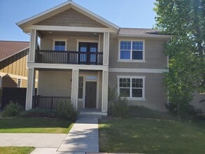Building Photo - 3883 Bosal St