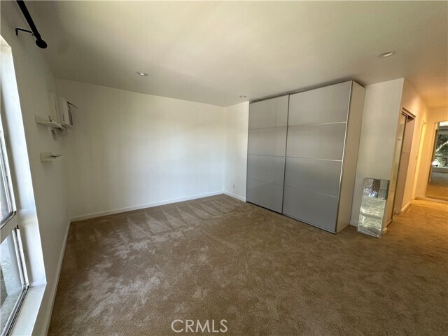 Building Photo - 1222 N Olive Dr