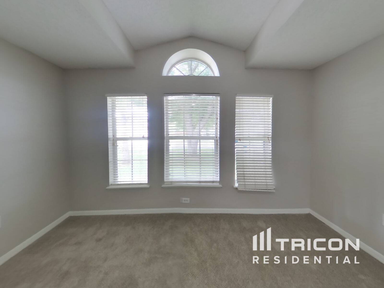 Building Photo - 12266 Glenn Hollow Dr