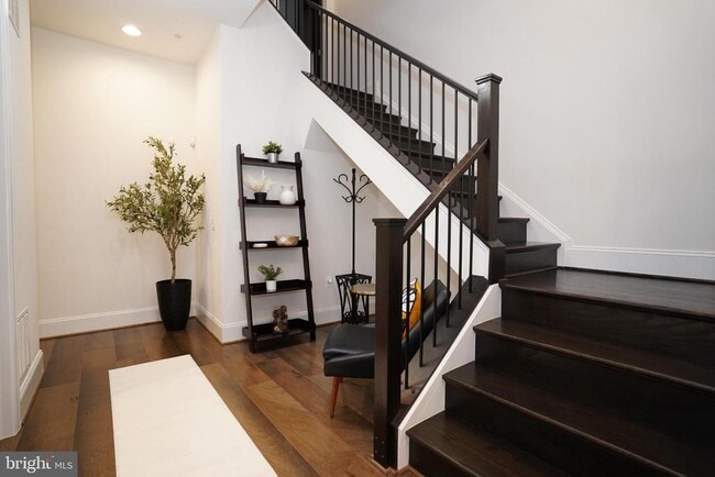 Building Photo - 44655 Provincetown Dr