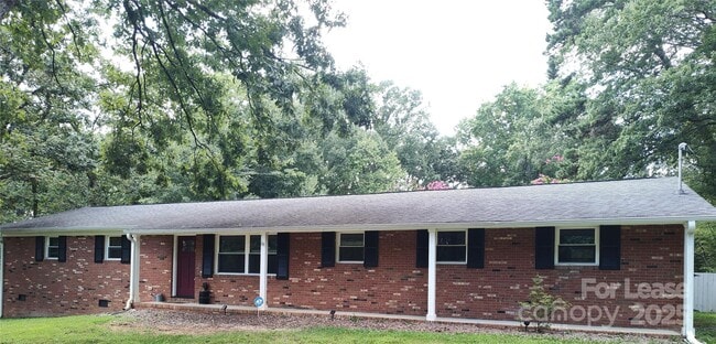 Primary Photo - 303 Cedarwood Ln