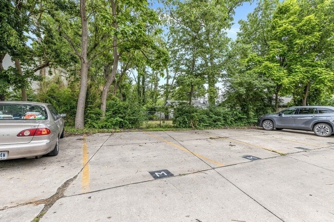 Building Photo - 3 Bed 2 bath Townhome