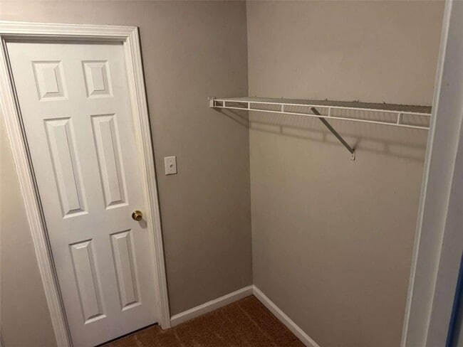 Building Photo - 3047 Regal Park Ct