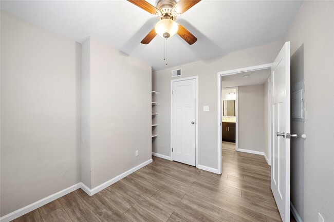 Building Photo - 2750 Holly Hall St