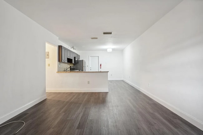 Building Photo - 6144 SW 30th St