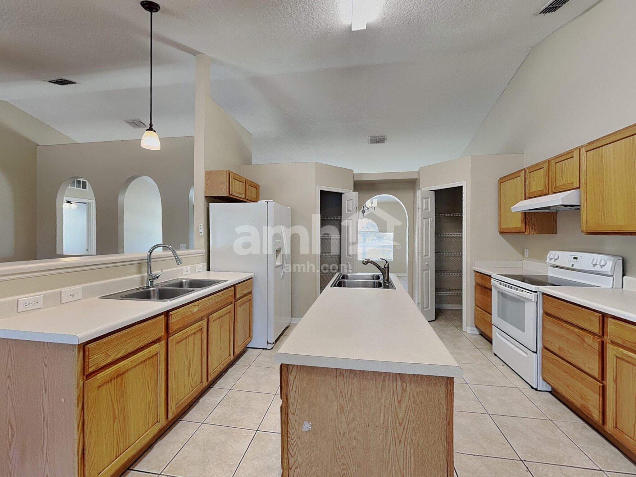 Building Photo - 5498 Cougar Park Ct